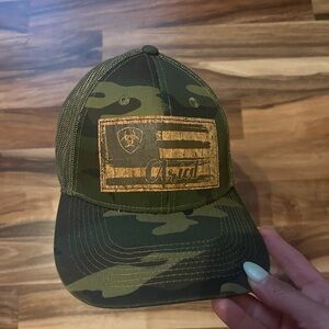 ✨ARIAT Camo Hat ✨